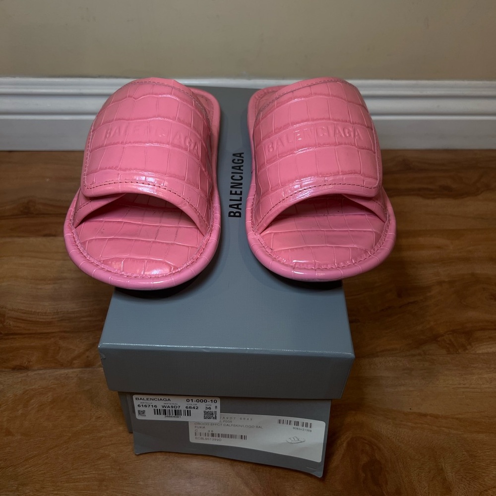 Balenciaga crocodile effect pink slides